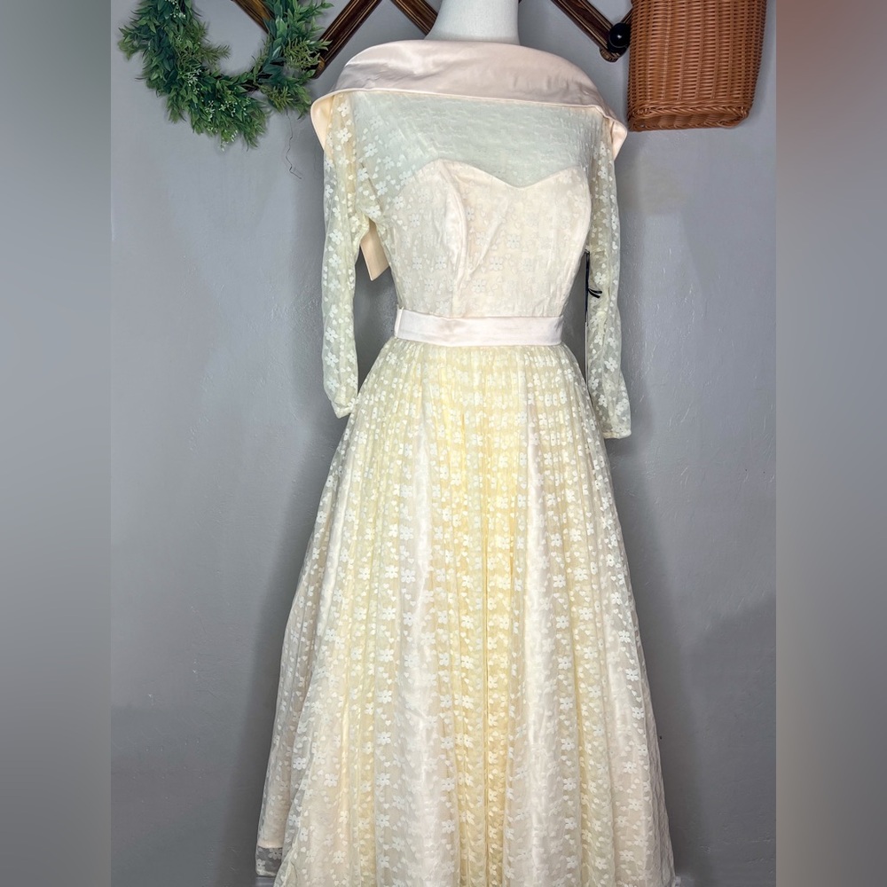 Unique vintage lace dress